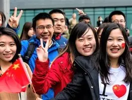 چرا مردم چین روزانه آب داغ می‌نوشند؟