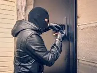 سرقت از جواهرفروشی با لیفتراک و فرار ناموفق سارق سوار بر الاغ در ترکیه