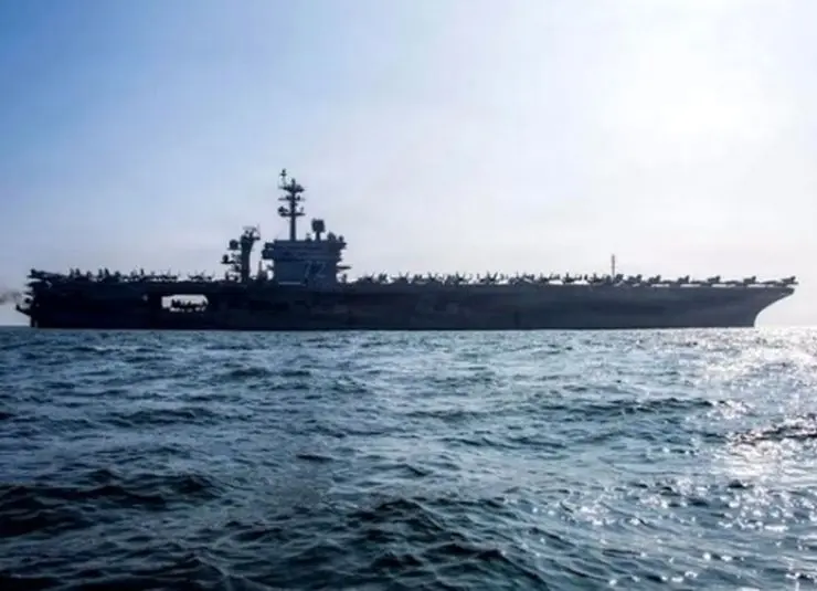 ارتش: نیروی دریایی ایران ناو آبراهام لینکلن را وادار به تغییر مسیر کرد