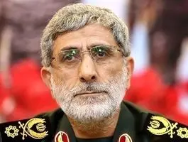 تصاویر حضور سردار قاآنی در مراسم استقبال از پیکر سردار نیلفروشان