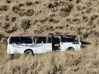 سقوط مینی بوس به دره