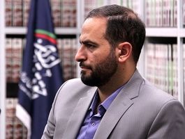 محسن برهانی: اگر مسلمانی، غیرمسلمانی را بکشد ۳ تا ۱۰ سال اما اگر شلوارش را در بیاورد ۵ تا ۱۰ سال حبس دارد!/ شما برای ران خانم ها بیشتر از جان آدم ها ارزش قائلید!/ ویدئو