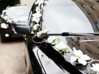 لحظه چپ کردن ماشین عروس در خیابان‌/ ویدئو