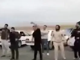 گفتگو با پلیسی که رانندگان را برای ورزش کردن پیاده می‌کرد!