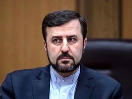 ماجرای کاظم غریب آبادی و خودکار طلا در مذاکرات عمان چیست؟