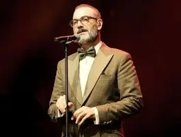 علیرضا قربانی «ایرانم» را در جنوب ایران می‌خواند