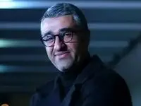 وکیل پژمان جمشیدی: نهایتاً می توانند اتهام «رابطه نامشروع» وارد کنند نه «تجاوز» که آن هم تبرئه می شود/ ارتباط نامشروع لزوماً یک ارتباط بدنی نیست و حتی می تواند پیامک را هم شامل شود/ این سومین خروج پژمان جمشیدی از کشور در جریان پرونده است