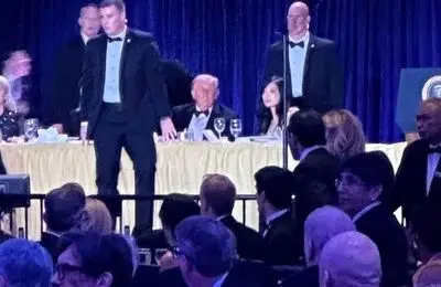 جنجال شرم‌آورترین عکس در شب تیراندازی به ترامپ | حتی کاخ سفید خجالت کشید! 