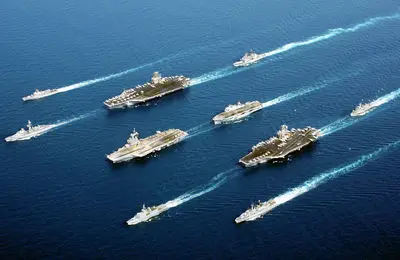 ویدیویی از تصادف دوتا ناو جنگی در خلیج فارس