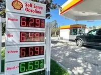 ترامپ دیگر هیچ گزینه‌ای برای مهار واکنش‌های منفی به قیمت بنزین ندارد
