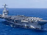 ناو هواپیمابری که در برابر ۱۸ تن تی‌ان‌تی در مسیر ایران