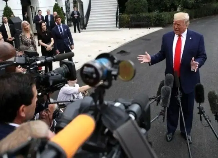 اولین واکنش ترامپ به مذاکرات عمان: خیلی خوب بود/ یک ناوگان دریایی عظیم به‌سوی آنها در حرکت است!