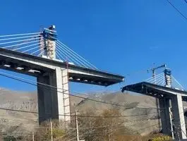 اشک‌های سازنده پل بی۱ کرج روی آنتن تلویزیون